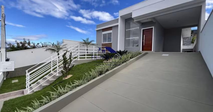 Casa Térrea com 3 Dormitórios, Suíte e Área Gourmet – São José/SC