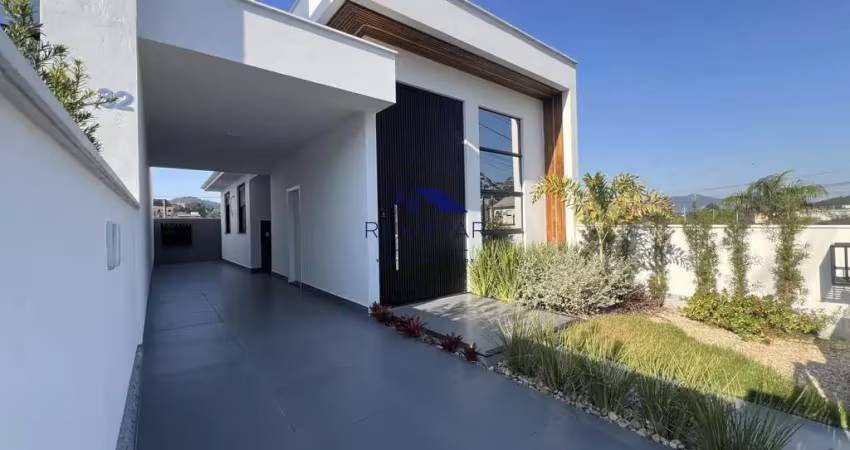 Casa com 02 dormitórios, suíte e garagem coberta – são josé/sc