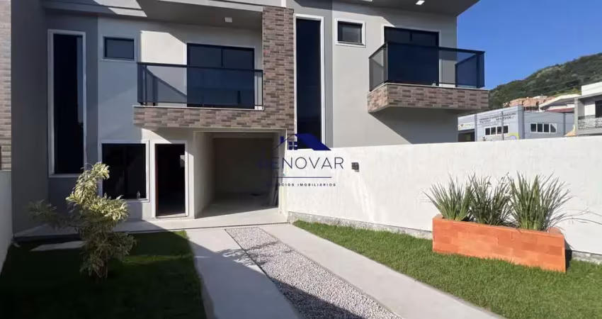 Sobrado 3 dormitórios com suíte, churrasqueira e quintal – jardim botânico/sc
