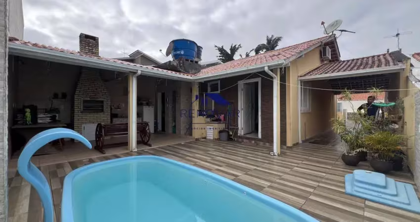 Casa com piscina, área gourmet e opção para 3 dormitórios – são josé/sc