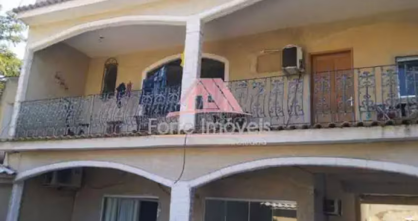 Casa com 5 quartos, sendo 2 suítes à venda, campo grande rio de janeiro/rj