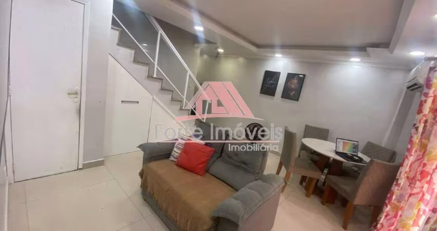 Casa Triplex 2 quartos sendo 1 suíte á venda em Realengo - rio de Janeiro/RJ
