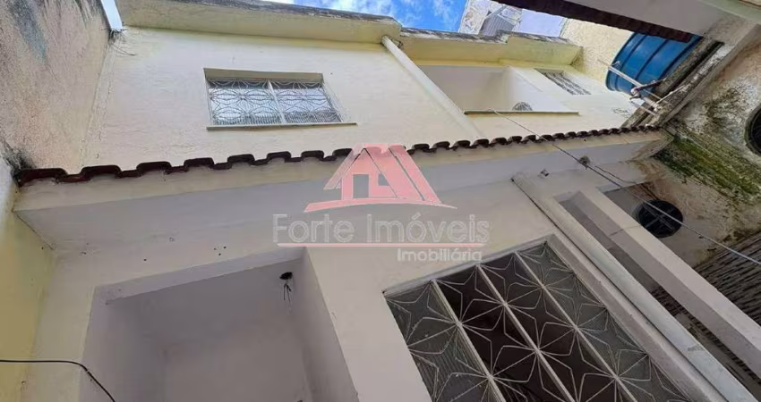 Kitinet com 1 Quarto - Paciência/RJ.