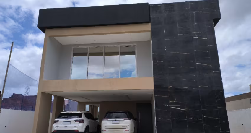BELÍSSIMA CASA COM ACABAMENTO DE ALTO PADRÃO, EM UM DOS CONDOMINIOS MAIS VALORIZADO DA REGIÃO, POSSUINDO ÁREA DE LAZER COMPLETA.