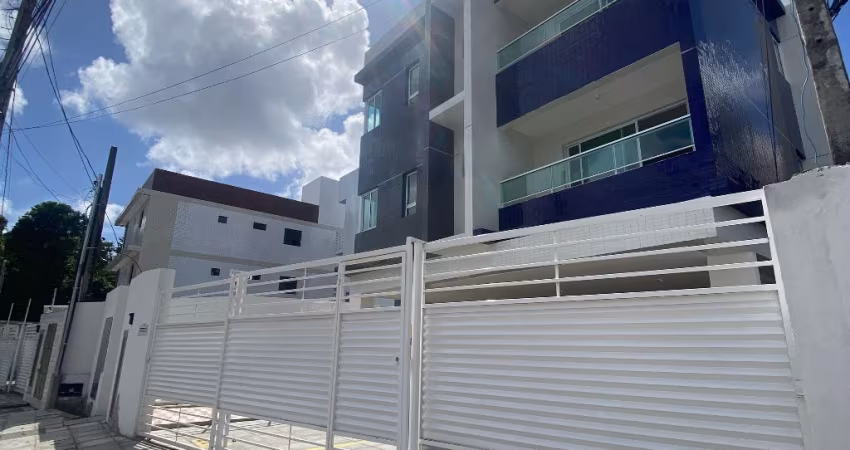 EXCELENTE APARTAMENTO, BEM LOCALIZADO, PRÓXIMO DE UMA DAS PRICIPAIS DO B.  CRISTO REDENTOR E COM UM ÓTIMO ACABAMENTO.