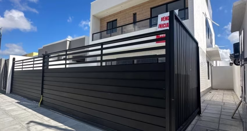 EXCELENTE APARTAMENTO, COM UM ÓTIMO ACABAMENTO, TÉRREO COM ÁREA PRIVATIVA.