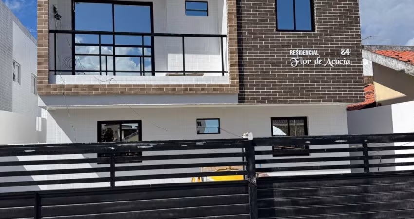 EXCELENTE APARTAMENTO, COM ACABAMENTO DIFERENCIADO, ÓTIMA LOCALIZAÇÃO.