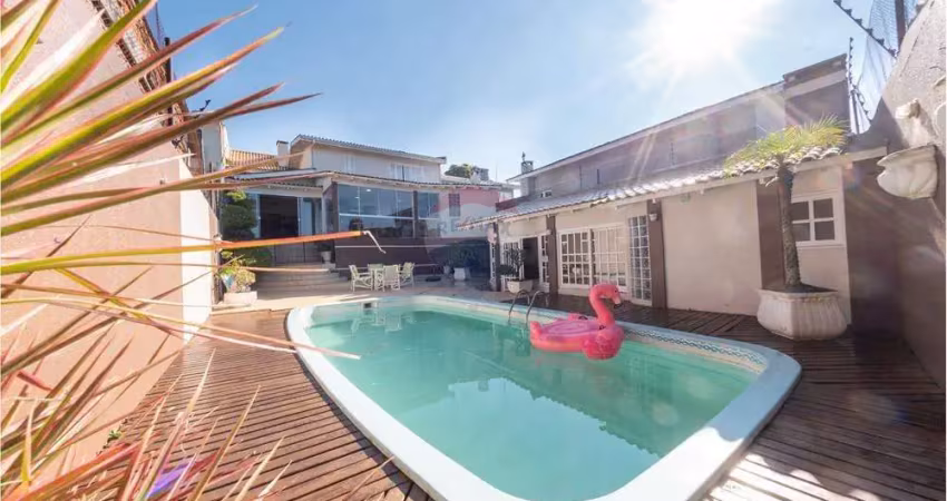 Casa 4 quartos com piscina e salão de festas ao lado do PF Shopping