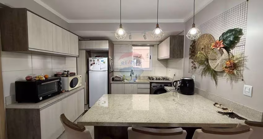 Apartamento mobiliado - dois quartos e vaga no centro