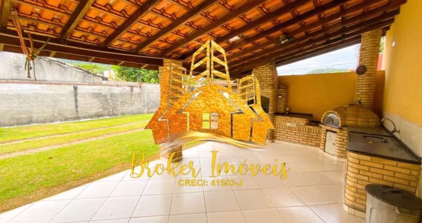 OPORTUNIDADE DE CASA COM AREA GOURMET BEM PERTINHO DA LINDA PRAIA MARTIM DE SÁ EM CARAGUATATUBA-SP