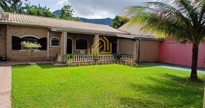 Oportunidade de Casa imperdível a 10 minutos da orla!