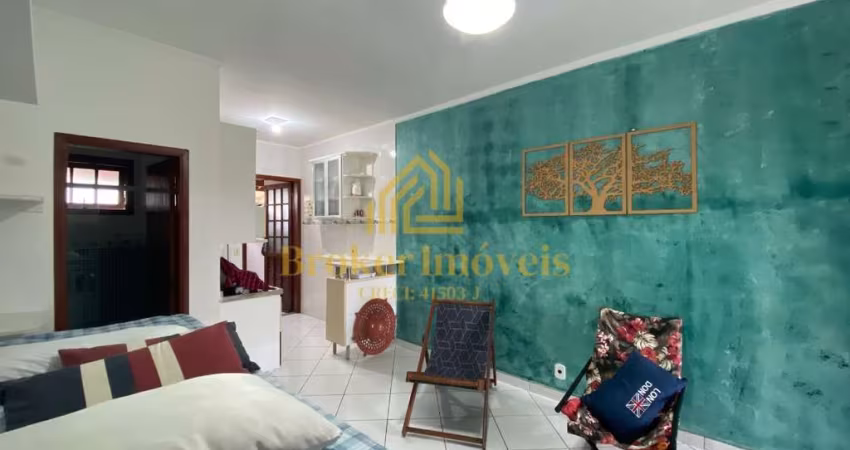 Locação definitiva Flat na Martin de Sá, dentro de condomínio a 600 metros da praia