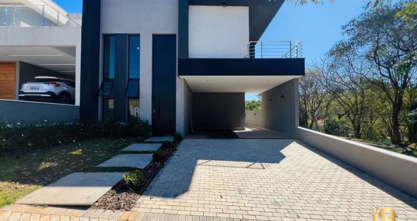 Casa em Condomínio de Luxo em Bragança Paulista-SP: 4 suítes, 2 salas, 5 banheiros, 4 vagas, 305 m² de puro conforto!