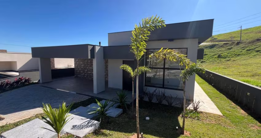 Excelente casa à venda no Condomínio Terras de Santa Cruz em Bragança Paulista/SP