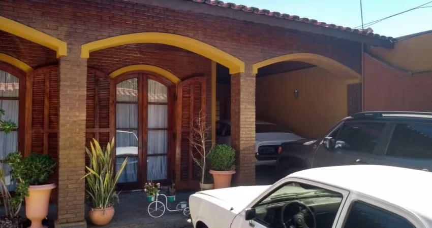 Casa para venda no Centro de Bragança Paulista-SP
