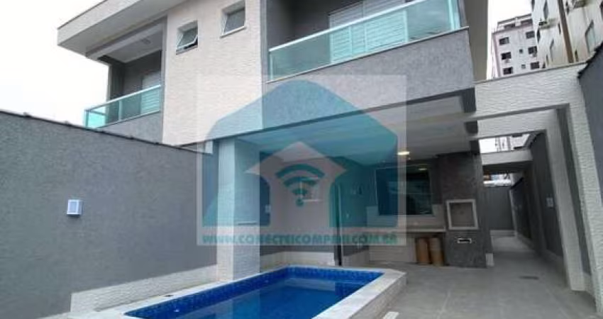 Casa em Vila Tupi  -  Praia Grande