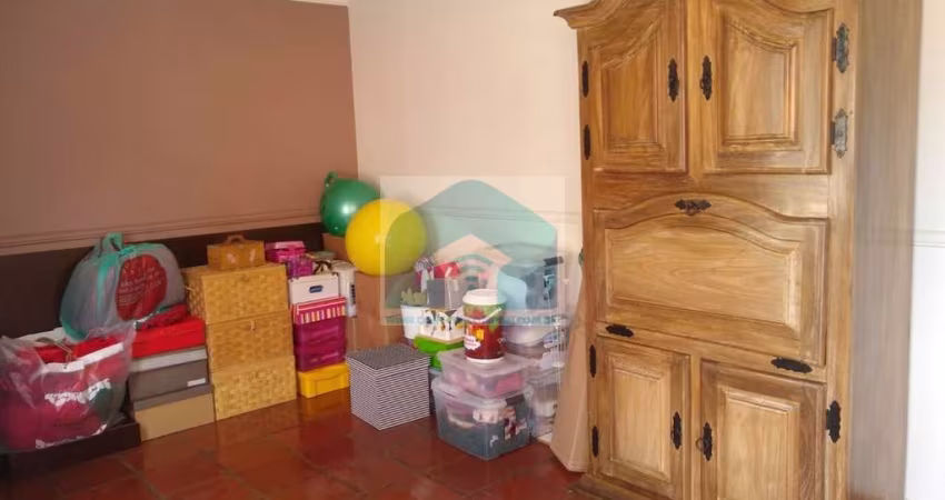 Sobrado com 3 Quartos e 4 banheiros à Venda, 150 m² por R$ 1.600.000