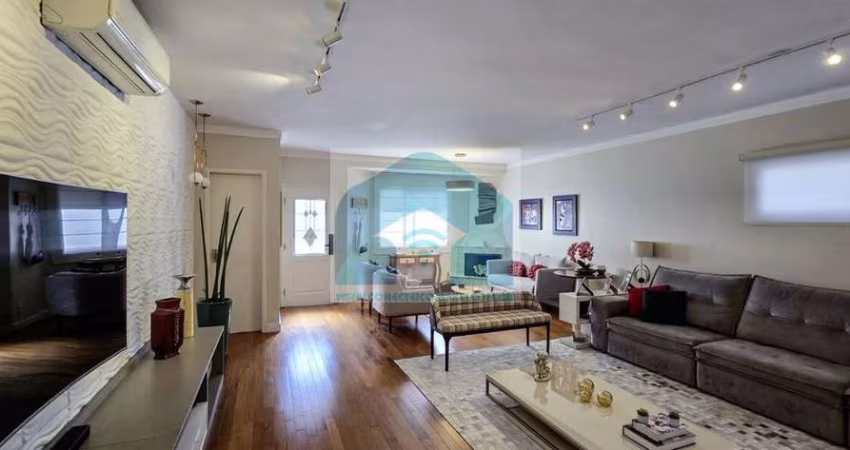 Casa de Condomínio com 4 Quartos e 4 banheiros à Venda, 294 m² por R$ 2.200.000