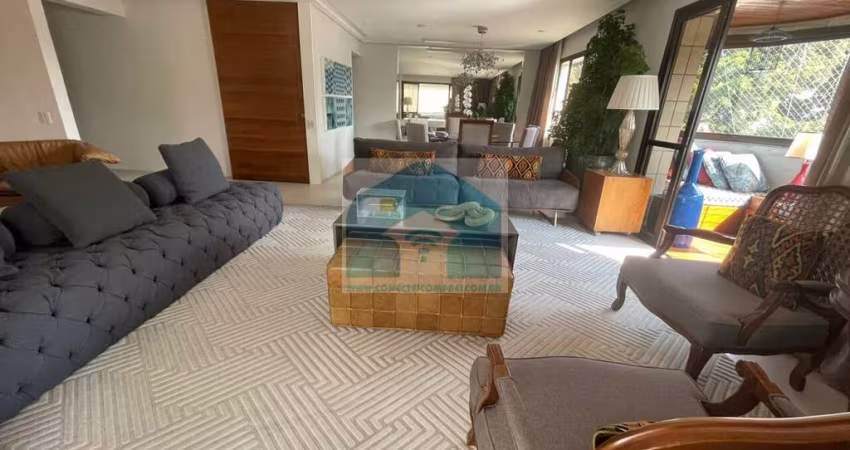 Apartamento Moema ,3 suítes , 230m², 4 vagas, todo reformado com lazer.