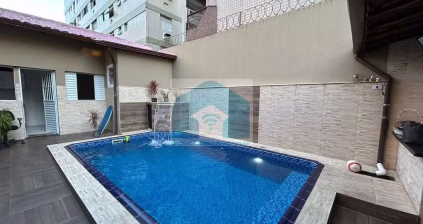 Casa no Bairro Guilhermina, com 3 dormitórios, 1 suíte