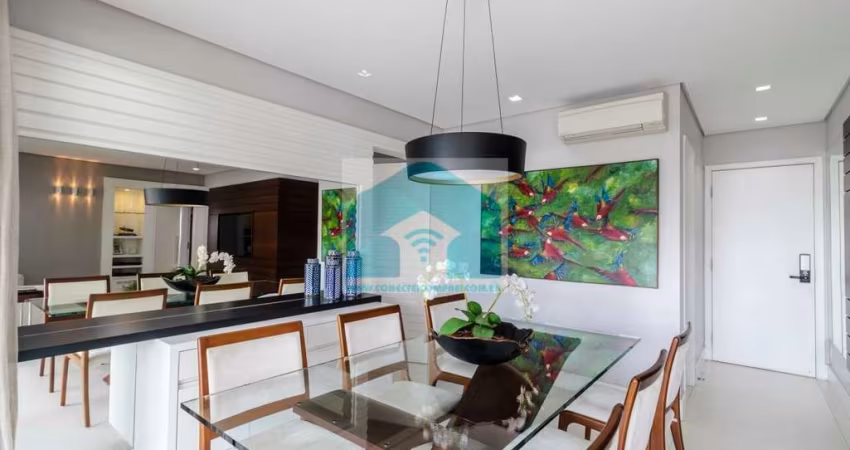 Lindo Apartamento com 3 suítes, 2 vagas de garagem, reformado de extremo bom gosto, super iluminado