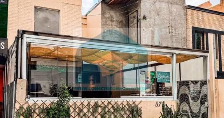 Casa comercial na Vila Nova Conceiççaoi com vão livre