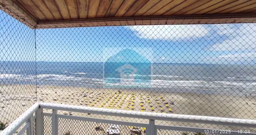 Apartamento no Bairro Ocian, Praia Grande SP, com 3 dormitórios, 1 suíte. Frente mar.