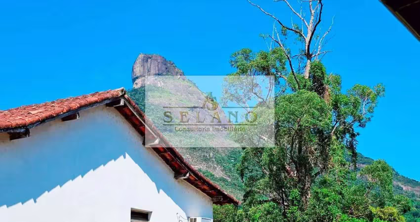 Casa duplex à venda em condomínio fechado no itanhangá, rio de janeiro/rj