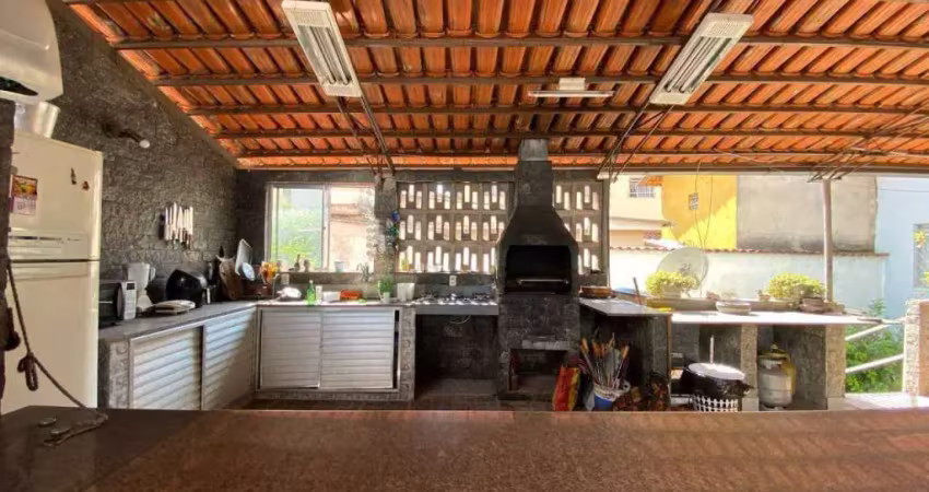 Casa com 4 dormitórios à venda, 330 m² por R$ 950.000,00 - João Pinheiro - Belo Horizonte/MG