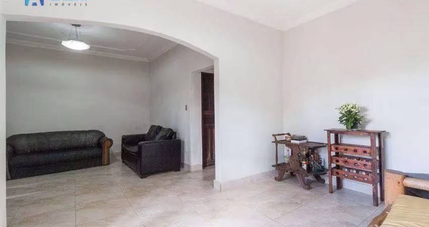 A Classe A vende esta casa com 03 dormitórios, 228 m² por R$ 780.000 - Califórnia - Belo Horizonte/MG