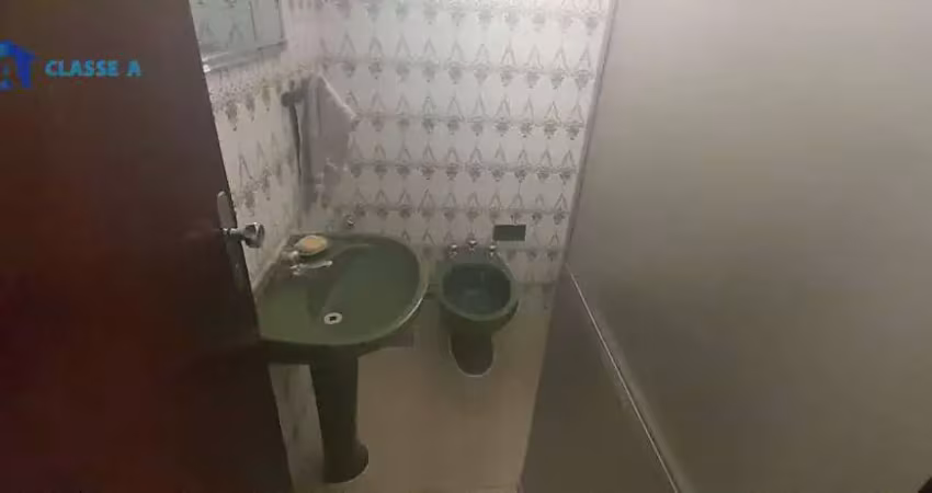Classe A Imóveis Apresenta: Casa Espaçosa e Aconchegante no Carlos Prates!