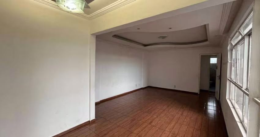 Classe A apresenta: apartamento espaçoso à venda no Conjunto Califórnia!