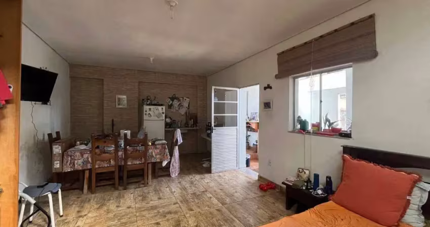 Classe a imóveis apresenta: casa ampla e versátil à venda no dom bosco!
