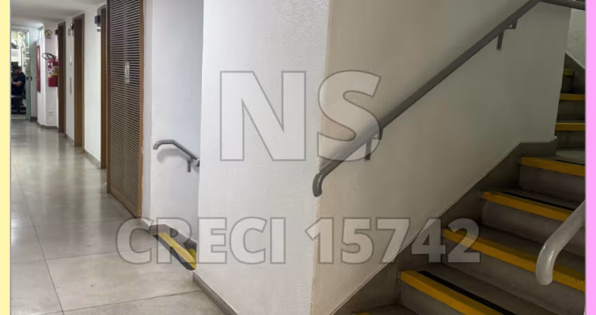 AGORA É PARA FECHAR! SALA COMERCIAL COM BOX EM FRENTE À SANTA CASA, AP 35m² , AT 46m²