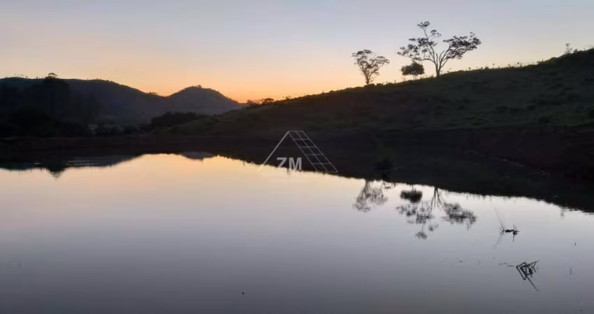 Fazenda à venda no Centro, Monte Sião 