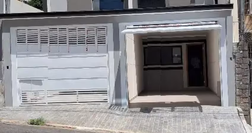 Sobrado novo, 03 suítes, 02 vagas, 105 mts² Santa Terezinha
