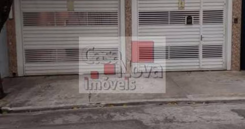 CASA TÉRREA COM DUAS MORADIAS .