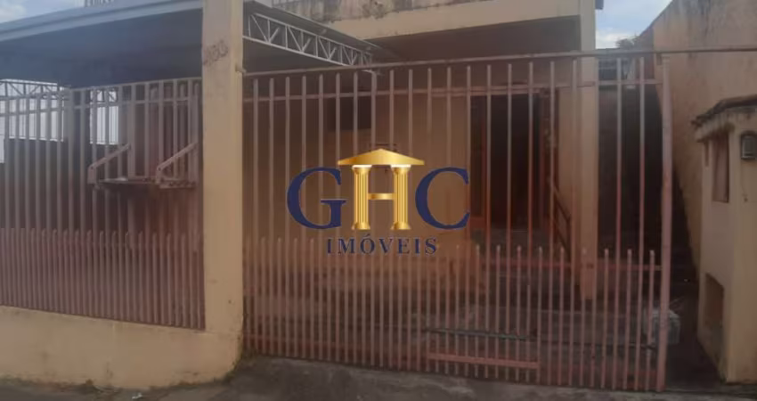 VENDO SOBRADO - RECANTO CIDADE NOVA - SALTO DE PIRAPORA / SP  CASA - 2 dormitórios, sendo 1 suíte; - Banheiro social; - Cozinha (armários de madeira e