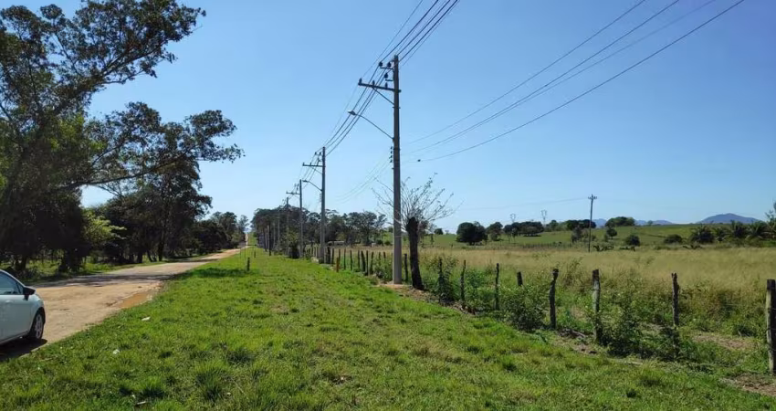 Área para Construção para Venda em Seropédica, Piranema