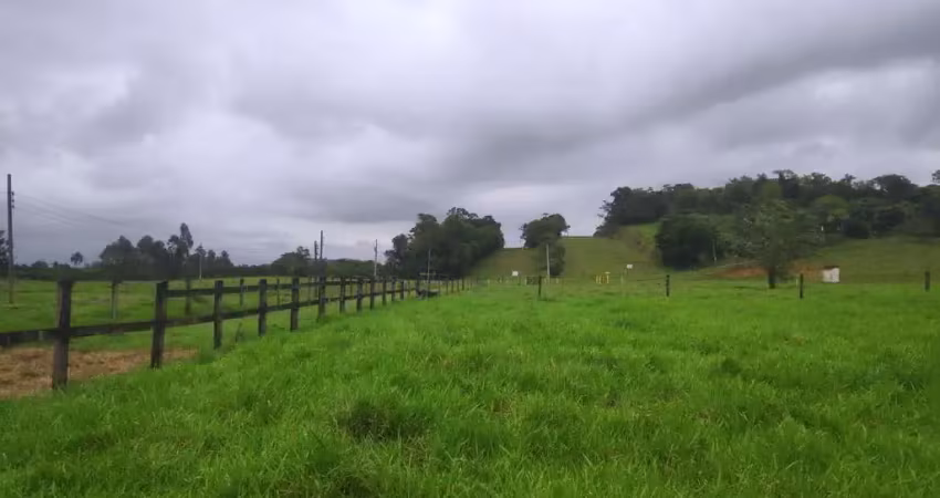 Chácara / sítio à venda no Papucaia, Cachoeiras de Macacu 