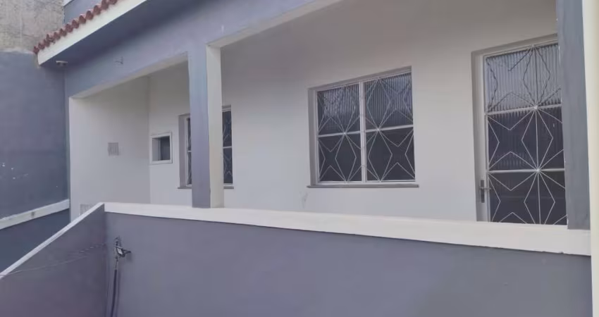 Casa para Locação em Itaboraí, Nova Cidade, 2 dormitórios, 1 banheiro, 1 vaga
