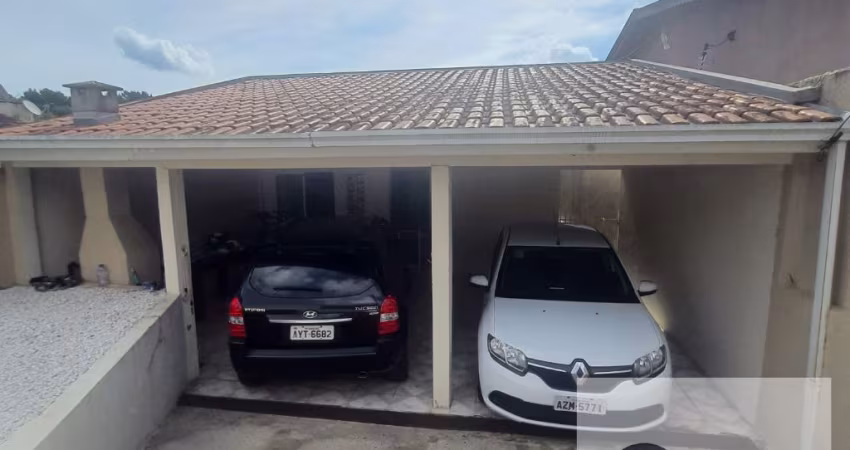 Casa a venda em Araucária