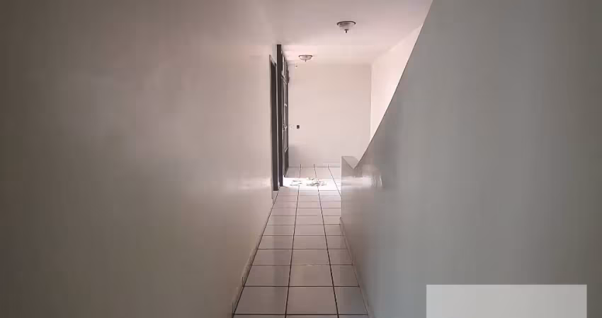 Apartamento com 4 quartos para alugar na Avenida Doutor Victor do Amaral, 605, Centro, Araucária