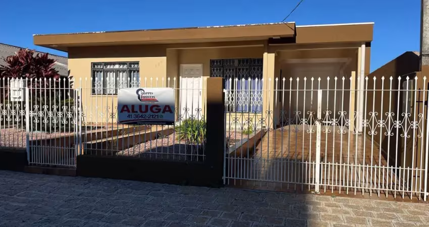 Casa com 3 quartos para alugar na Rua Guadalajara, Centro, Araucária