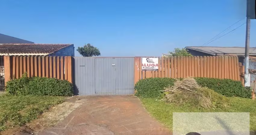 Casa com 2 quartos para alugar na Rua Maringá, 516, Iguaçu, Araucária
