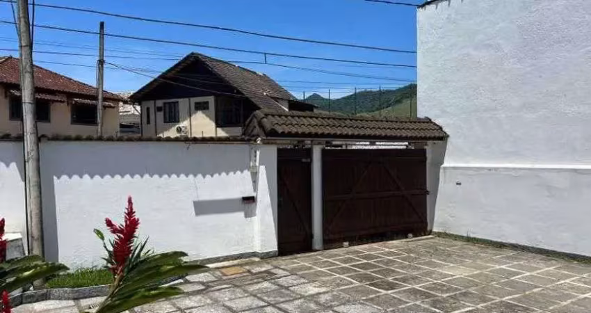 Casa em Condomínio - Duplex / Residencial / Vargem Grande