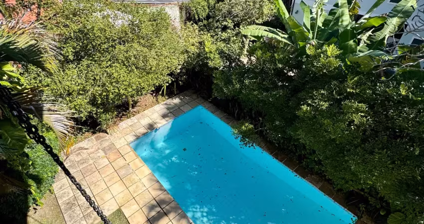 Imagine-se relaxando na sua “própria cachoeira' em dias quentes…