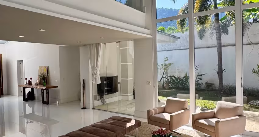 Sua mansão com vista privilegiada da pedra da gávea – itanhangá