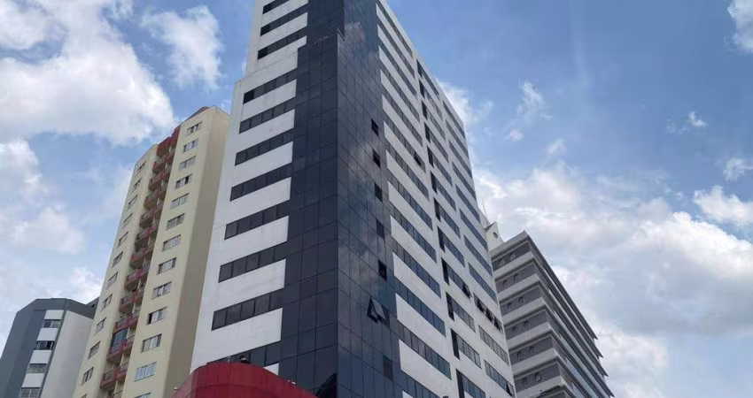 Sala comercial com 48m² colada no metro Conceição