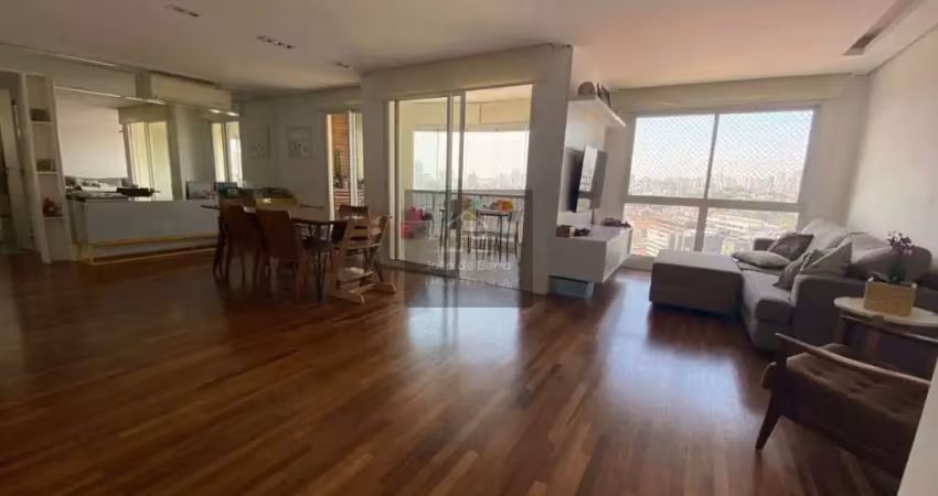 Apartamento 115 m² área útil 2 dorms (1 suíte) 3 vagas
